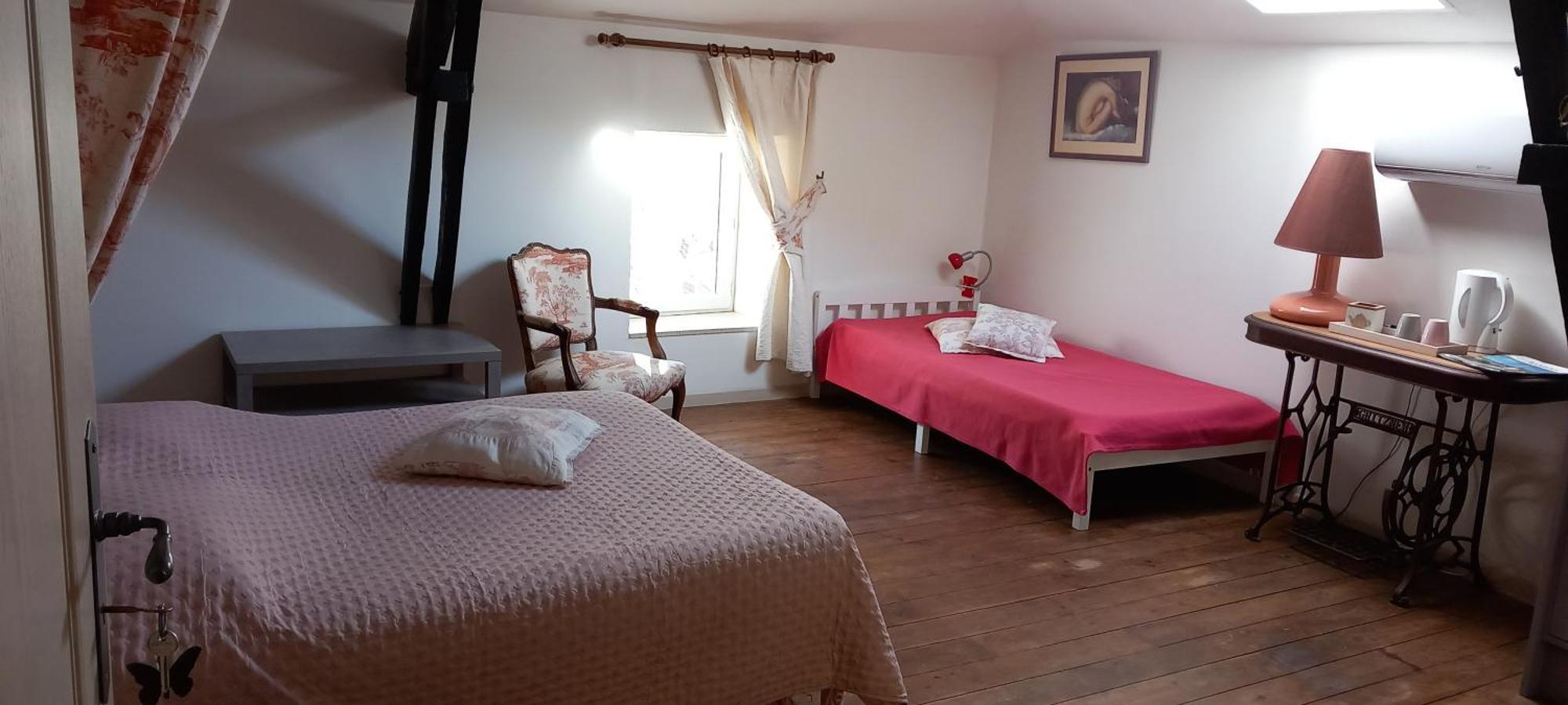 Les Cedres Bleus De Joany Apartment Viviez Екстериор снимка
